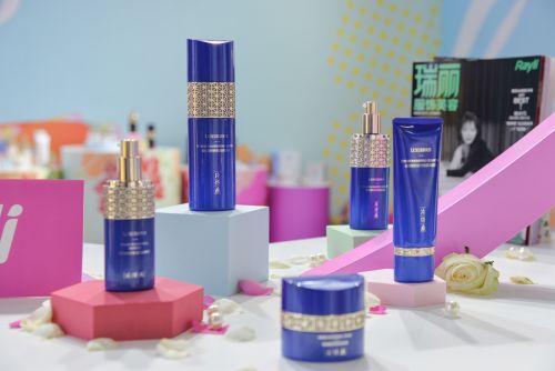 拯救干燥危肌 片仔癀化妆品助力御见鲜润肌